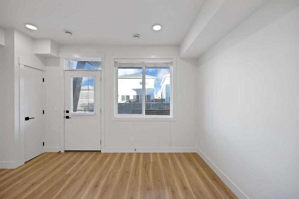 10060 46 Street NE #112