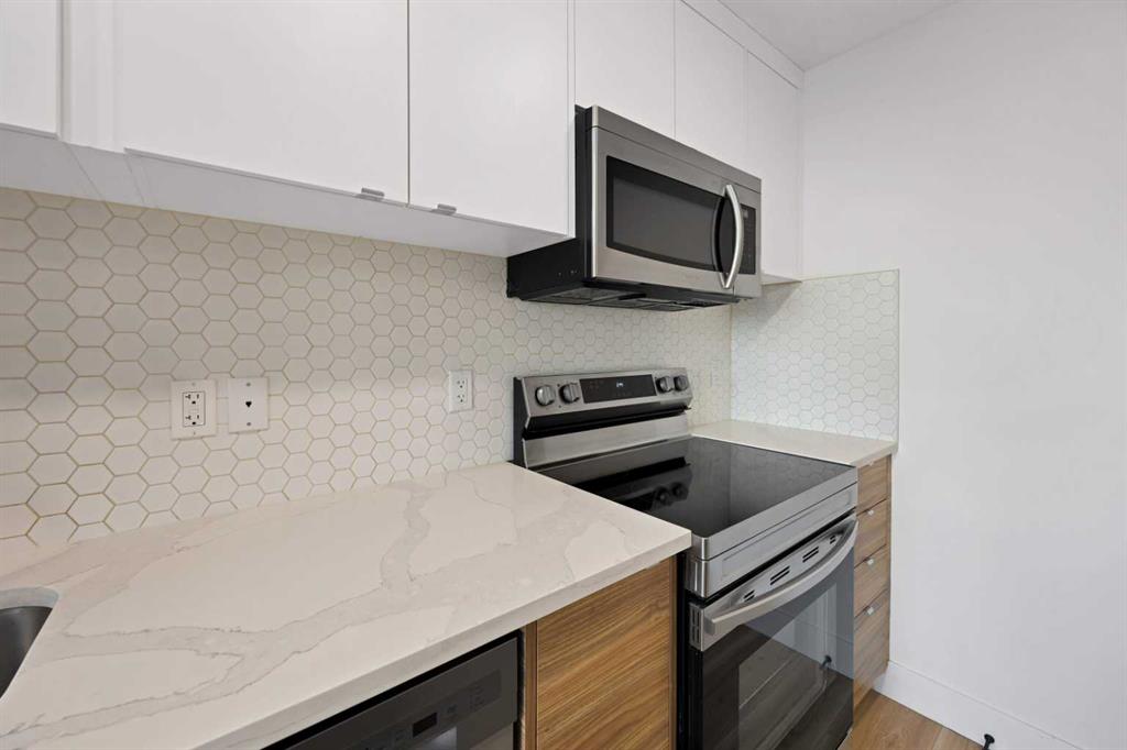 10060 46 Street NE #112 photo 5