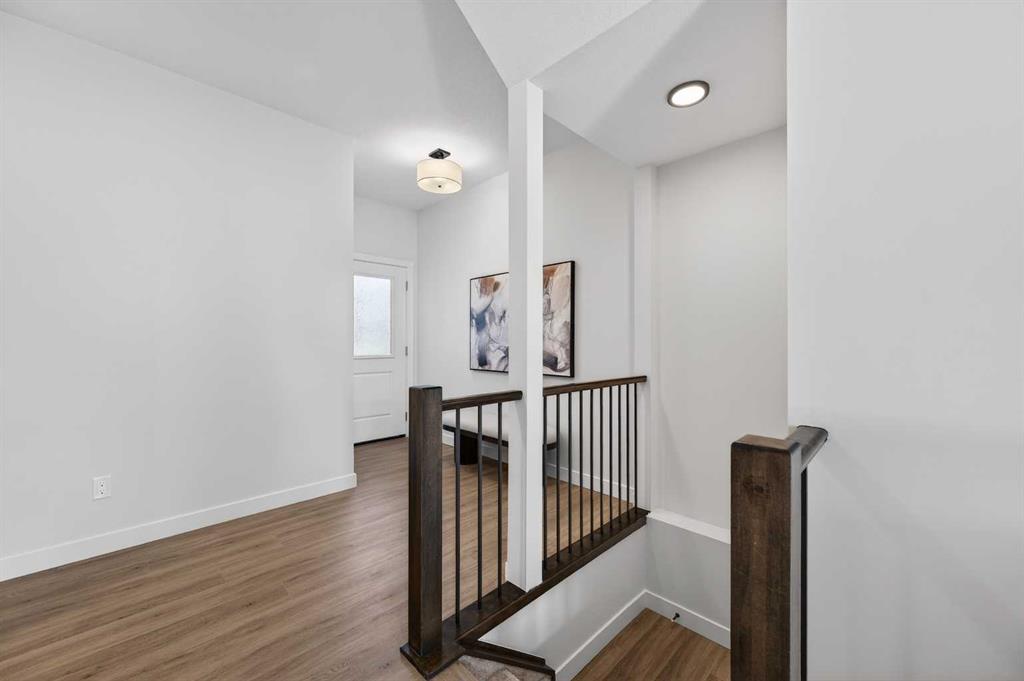 473 Lewiston Landing NE photo 3
