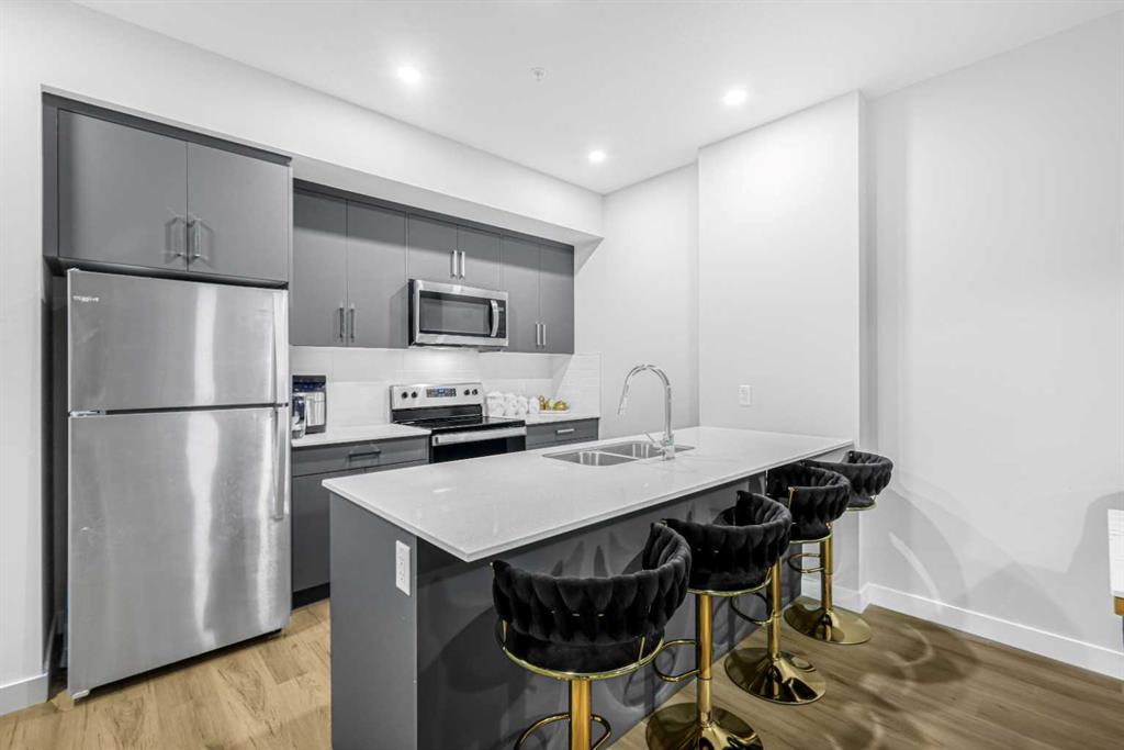 151 Skyview Bay NE #2226 photo 2