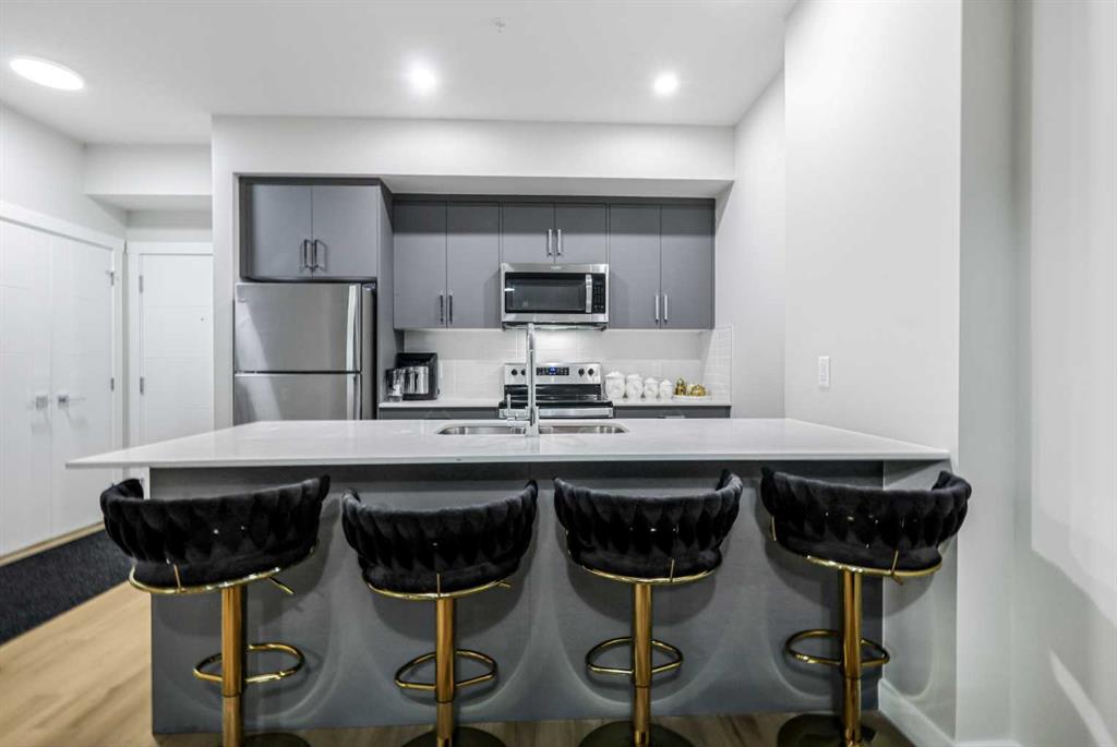 151 Skyview Bay NE #2226 photo 3