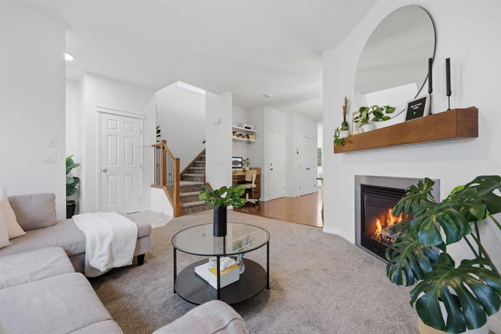 35 Covecreek Place NE photo 2