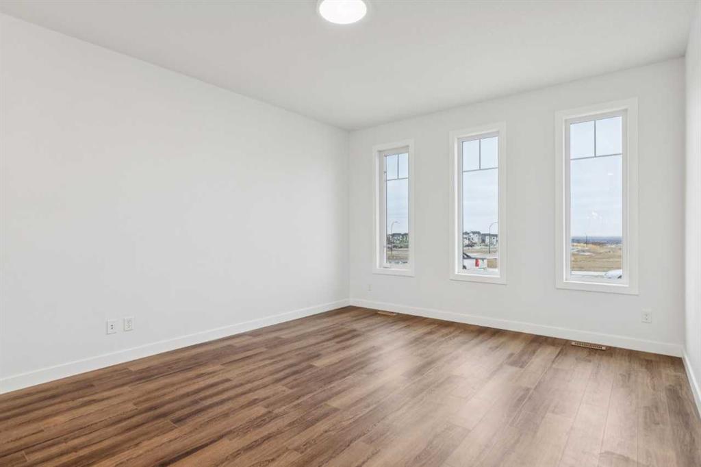 15477 45 Street SW photo 5