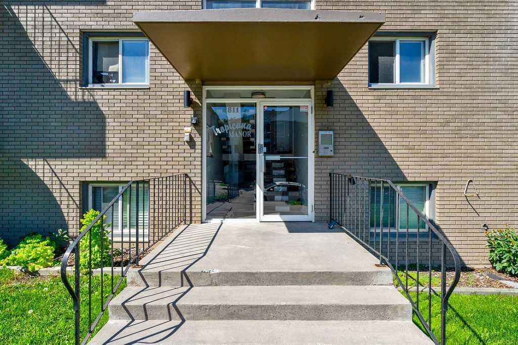 1811 18A Street SW #404 photo 2