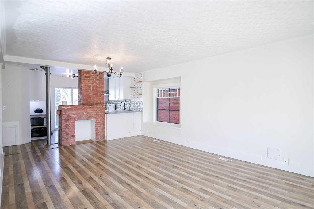 434 Memorial Drive NW photo 3