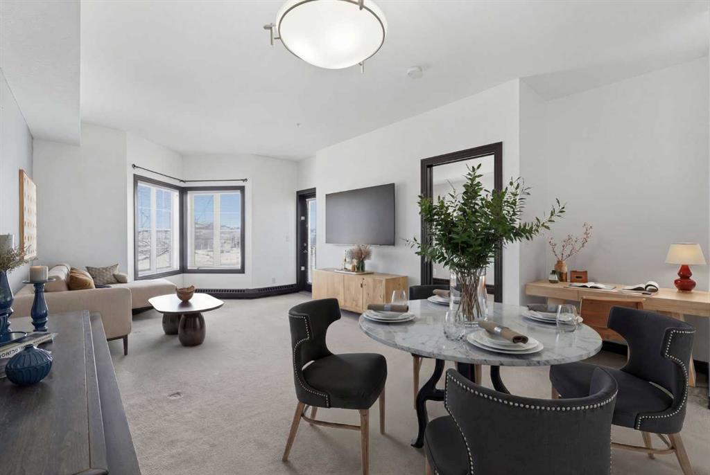30 Royal Oak Plaza NW #242