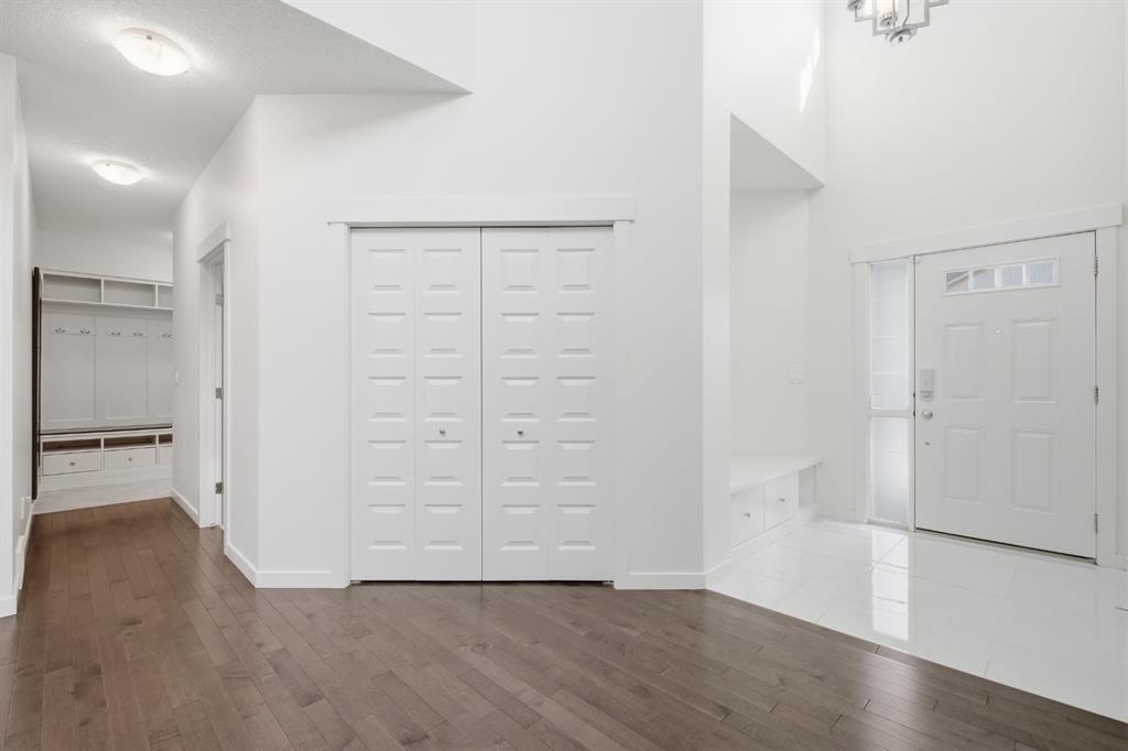 101 Evansborough Green NW photo 4