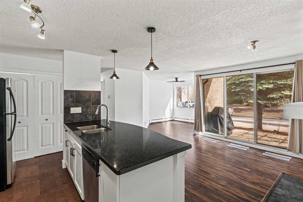 219 Village Terrace SW #2 photo 2