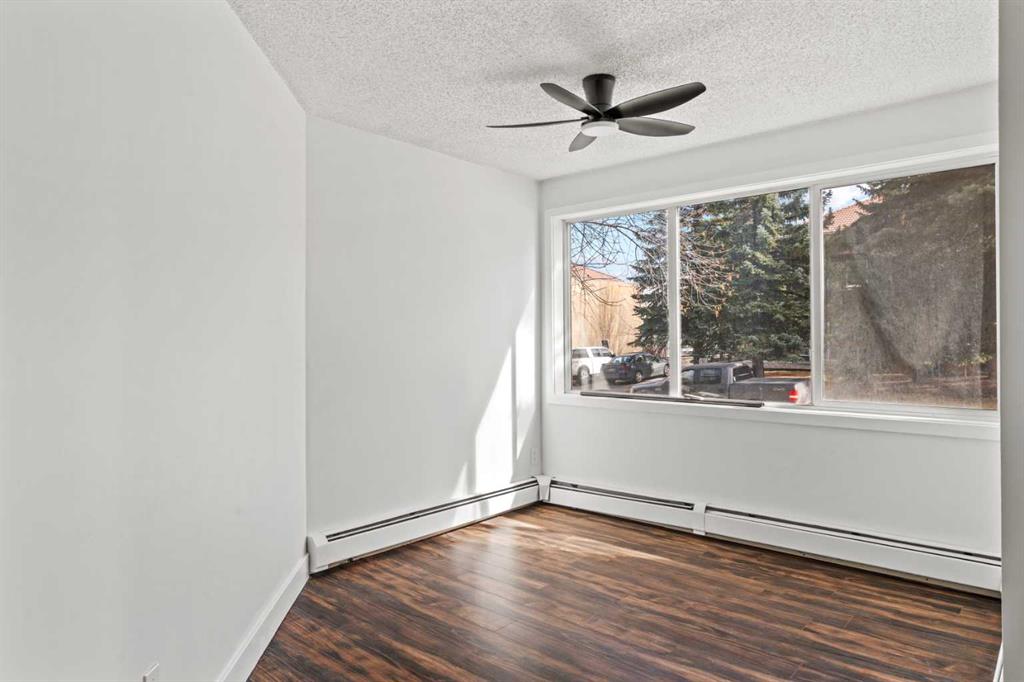 219 Village Terrace SW #2 photo 4