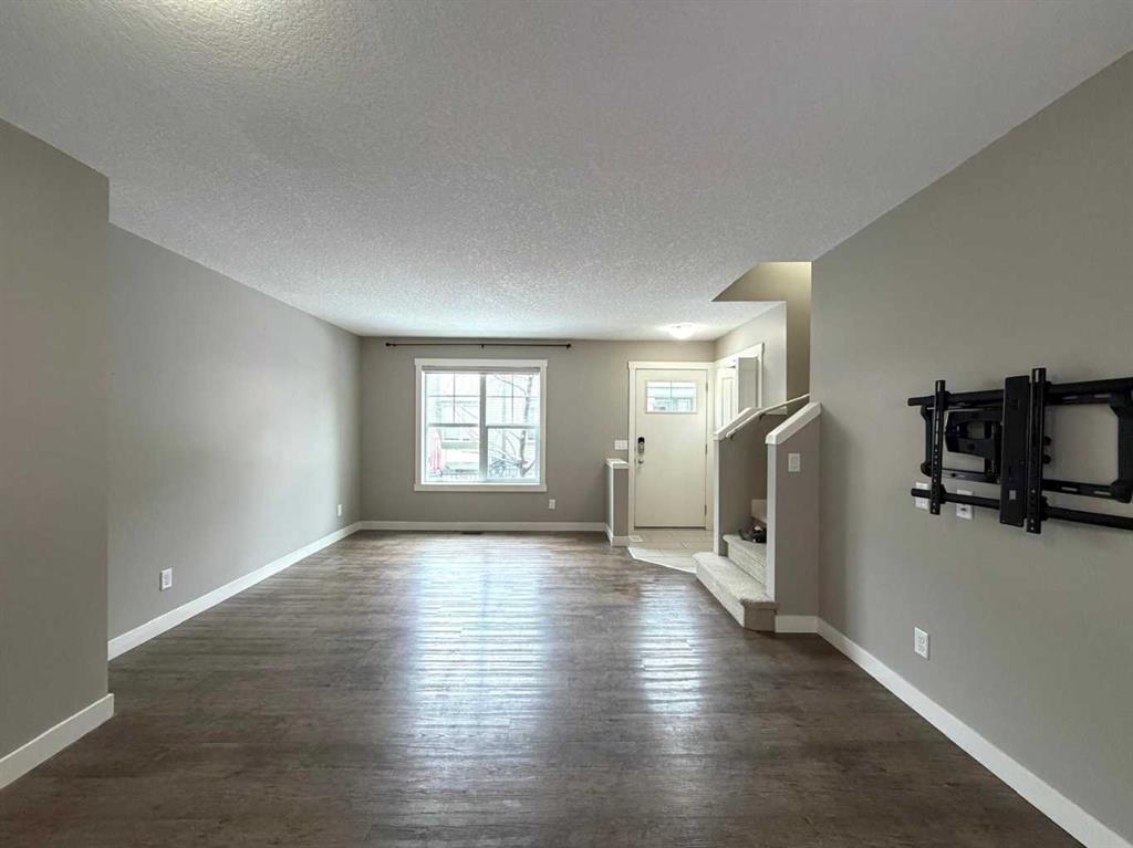 947 Mckenzie Towne Manor SE photo 4