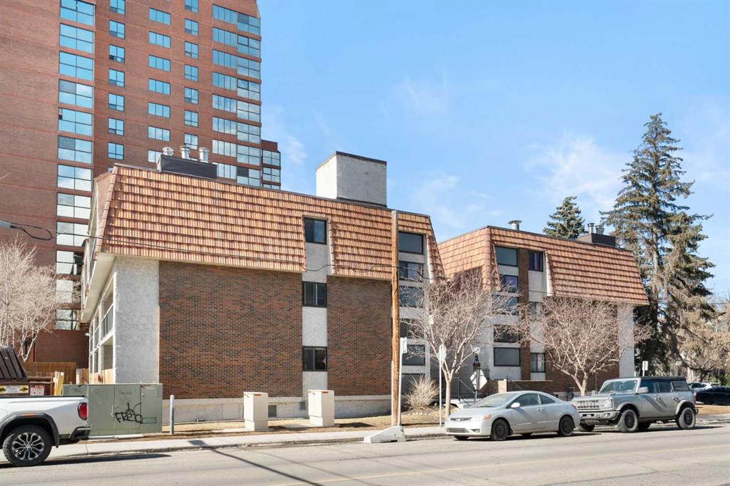 305 25 Avenue SW #304 photo 3