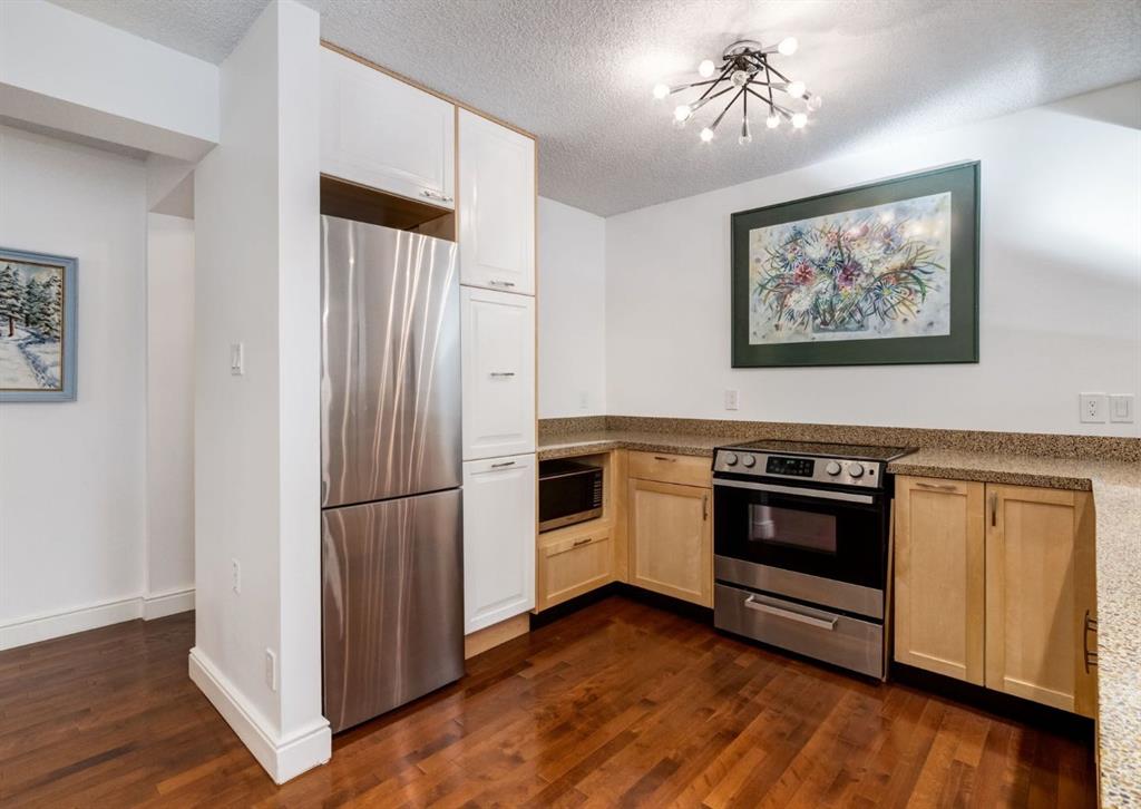 400 Eau Claire Avenue SW #8402 photo 3