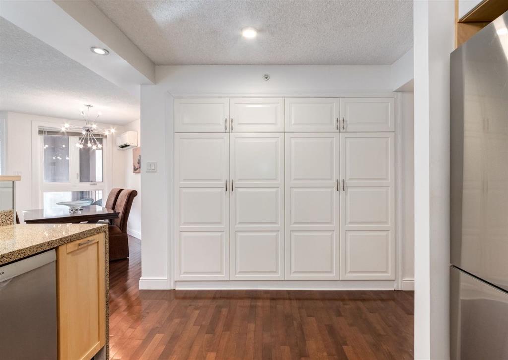 400 Eau Claire Avenue SW #8402 photo 5