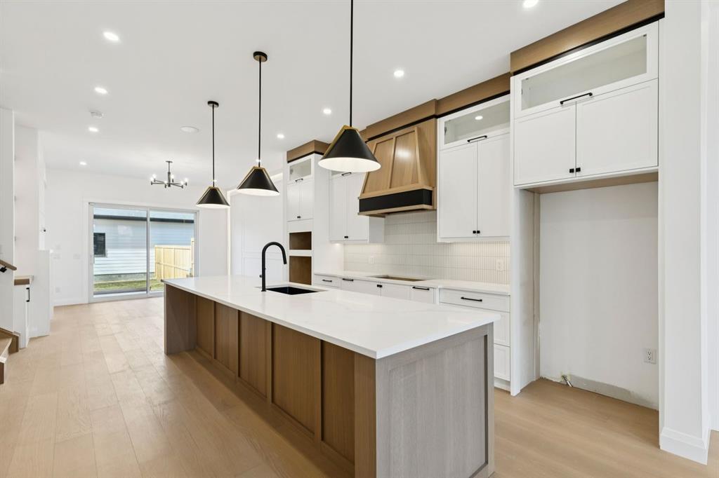 523 32 Street NW photo 5