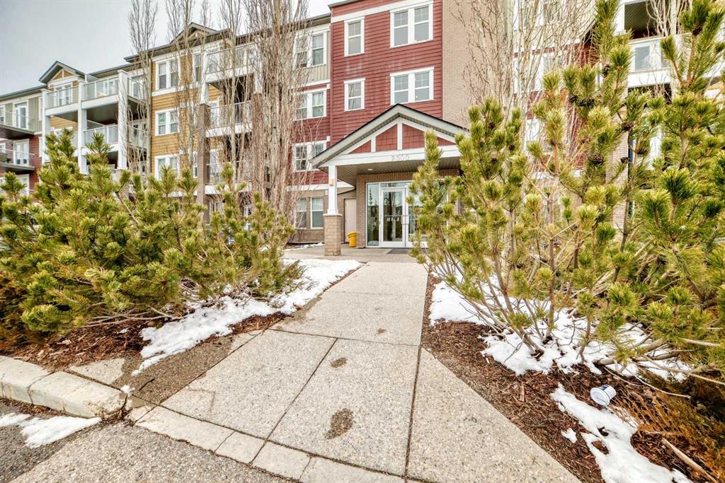 2300 Evanston Square #405 photo 3