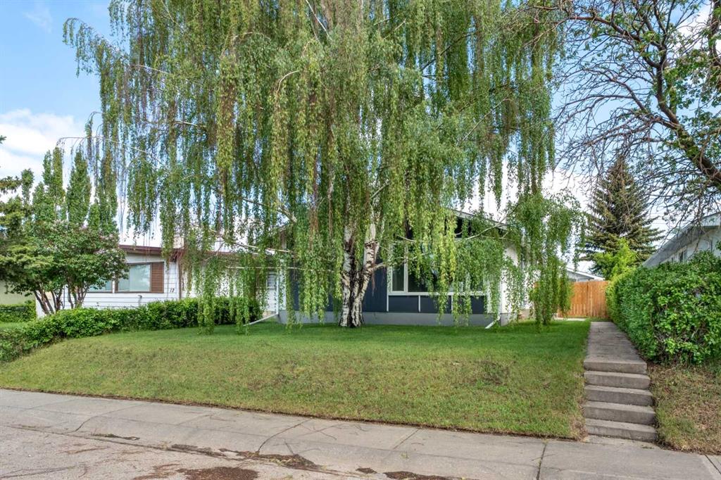 8 Van Horne Crescent NE