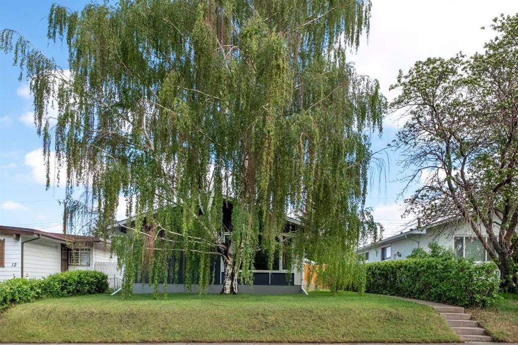 8 Van Horne Crescent NE photo 2