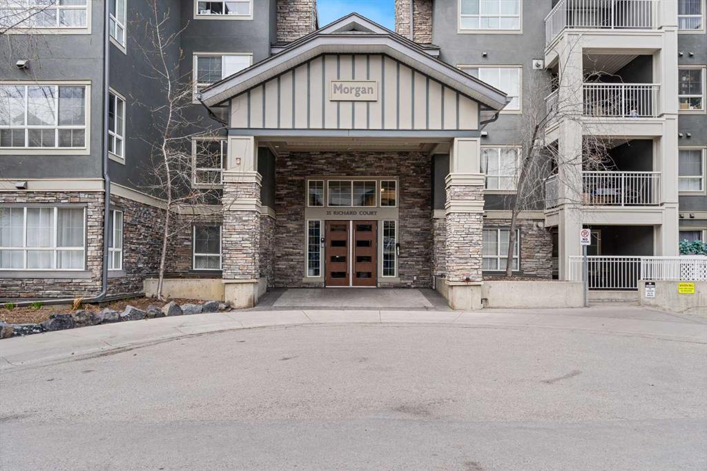 35 Richard Court SW #113 photo 2