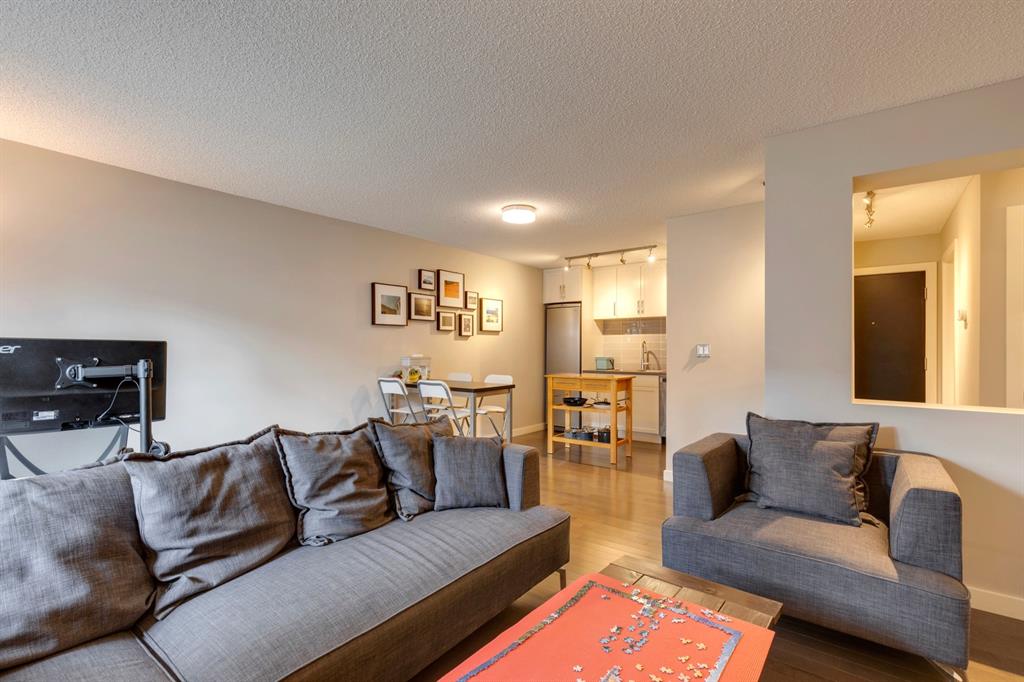 120 24 Avenue SW #102 photo 5