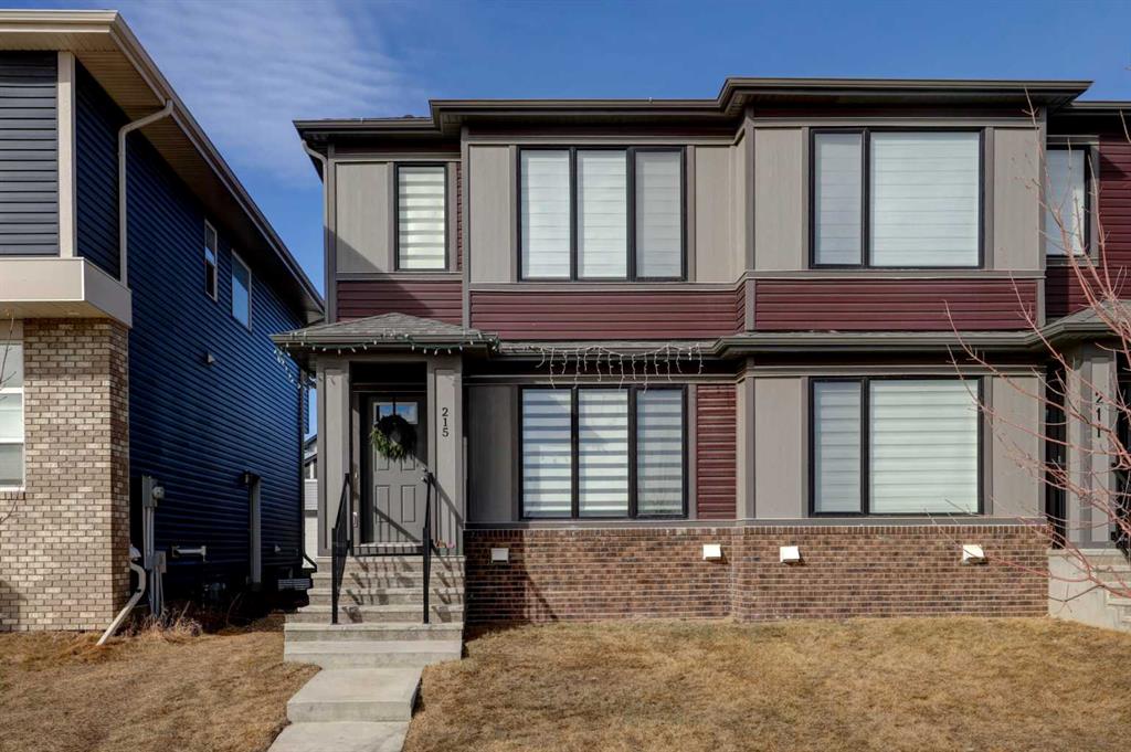 215 Chinook Gate Boulevard SW