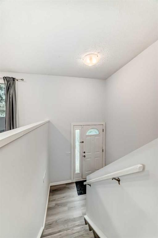 81 Bearberry Close NW photo 3