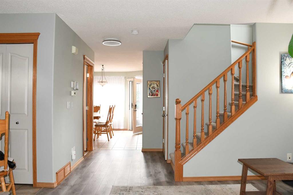 66 Cramond Circle SE photo 5