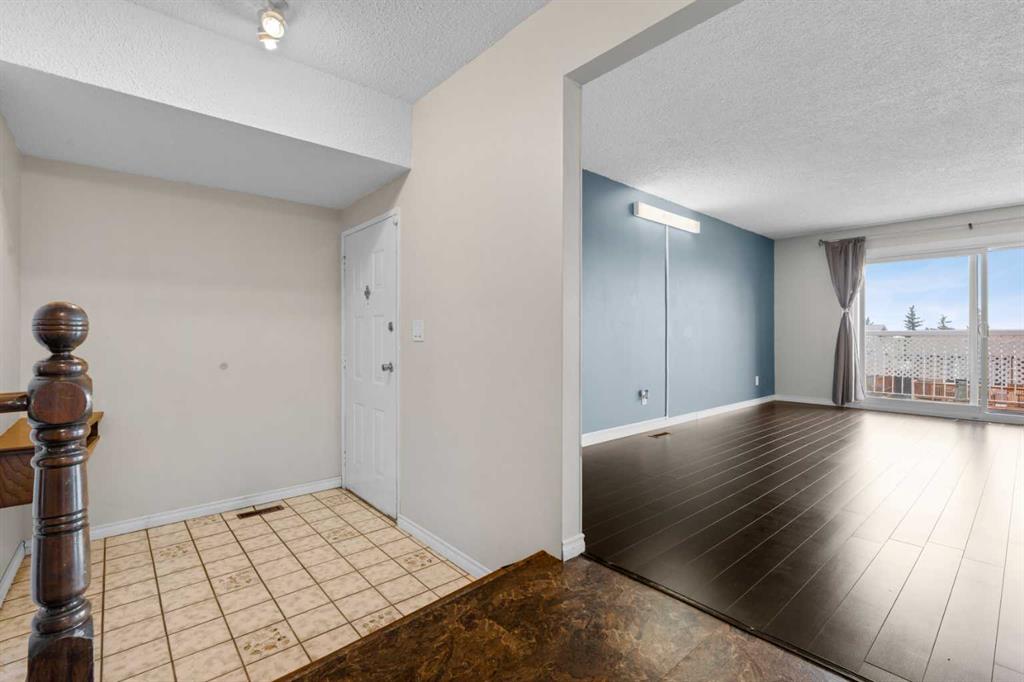 27 Beddington Road NE photo 4