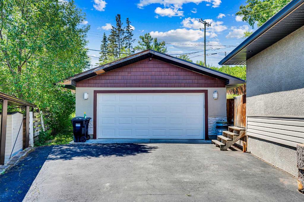 52 Harrow Crescent SW photo 3