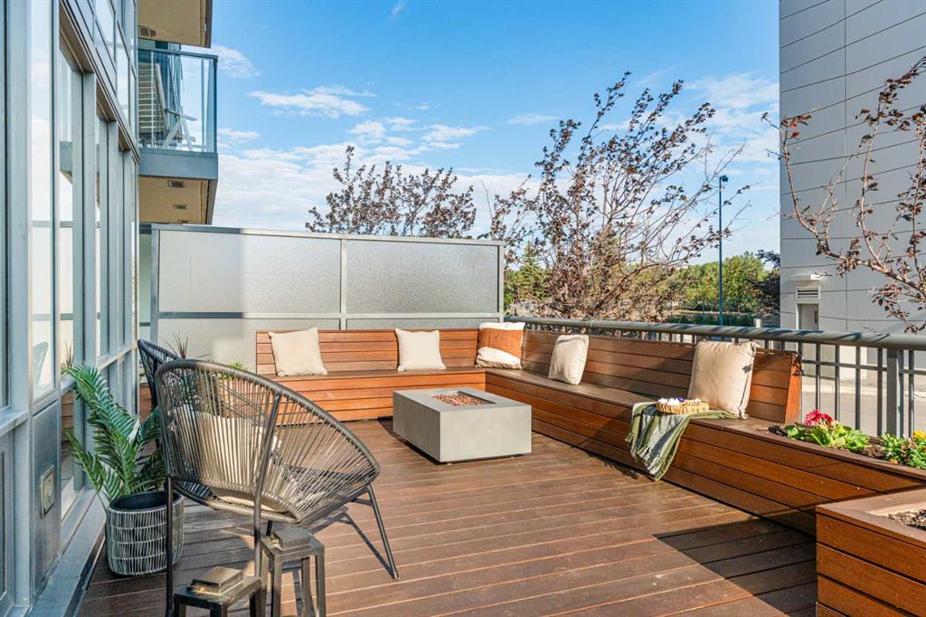 128 2 Street SW #102