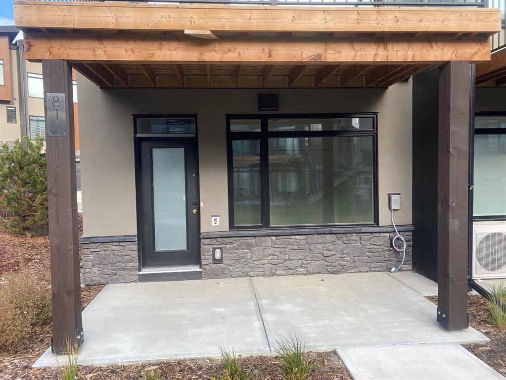 81 Royal Elm Green NW photo 2