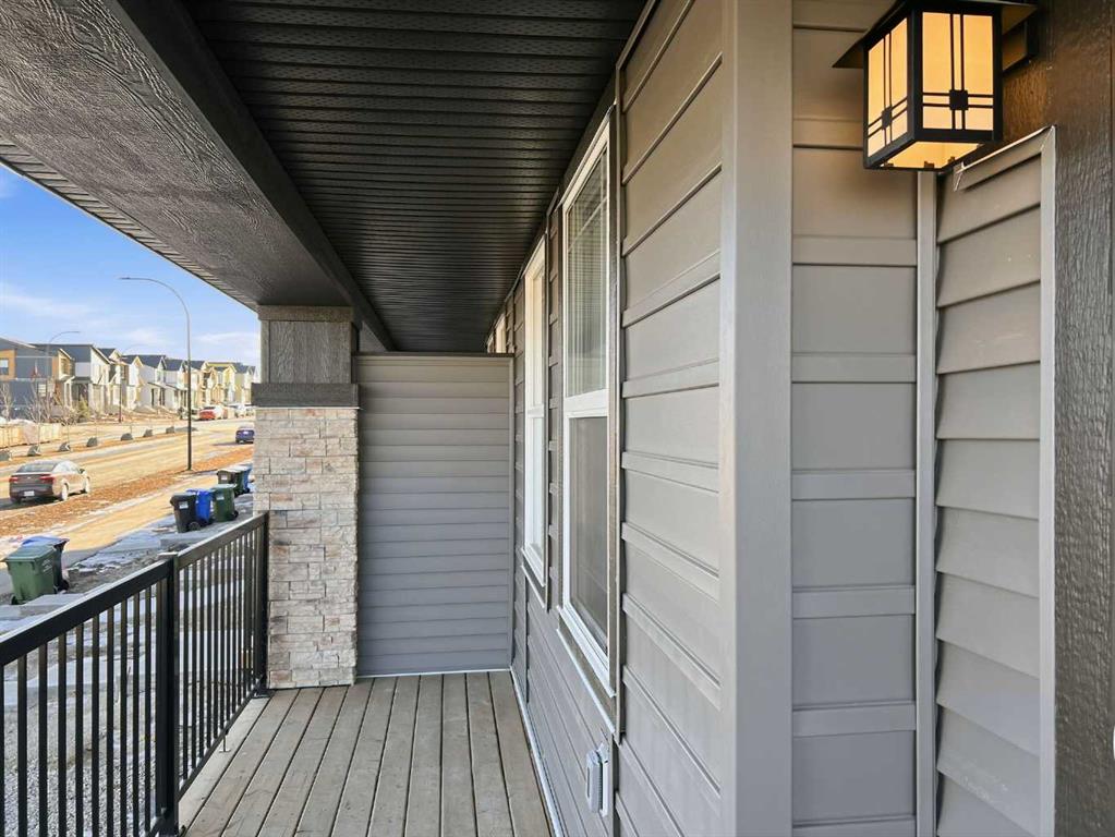 125 Edith Gate NW photo 3
