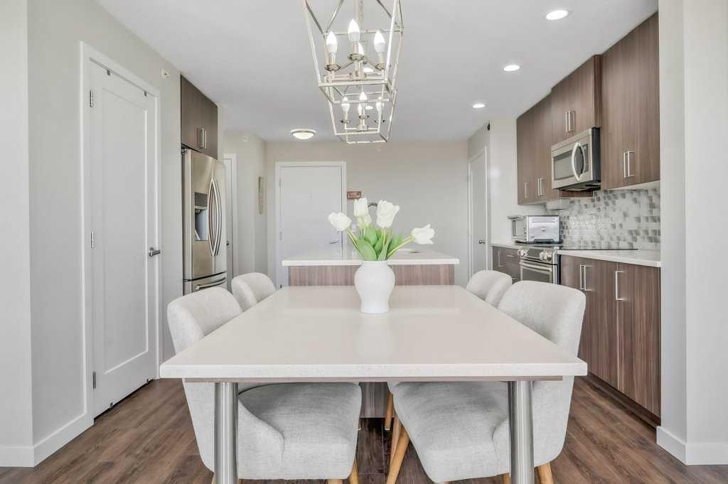8531 8A Avenue SW #402 photo 2