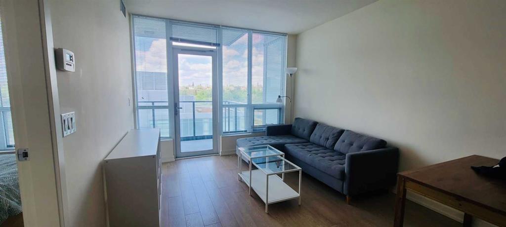 128 2 Street SW #1103 photo 3
