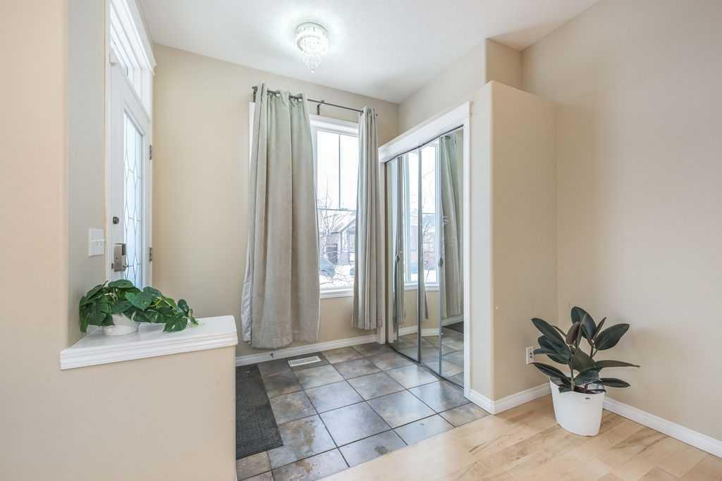 1005 NEW BRIGHTON Gardens SE photo 2
