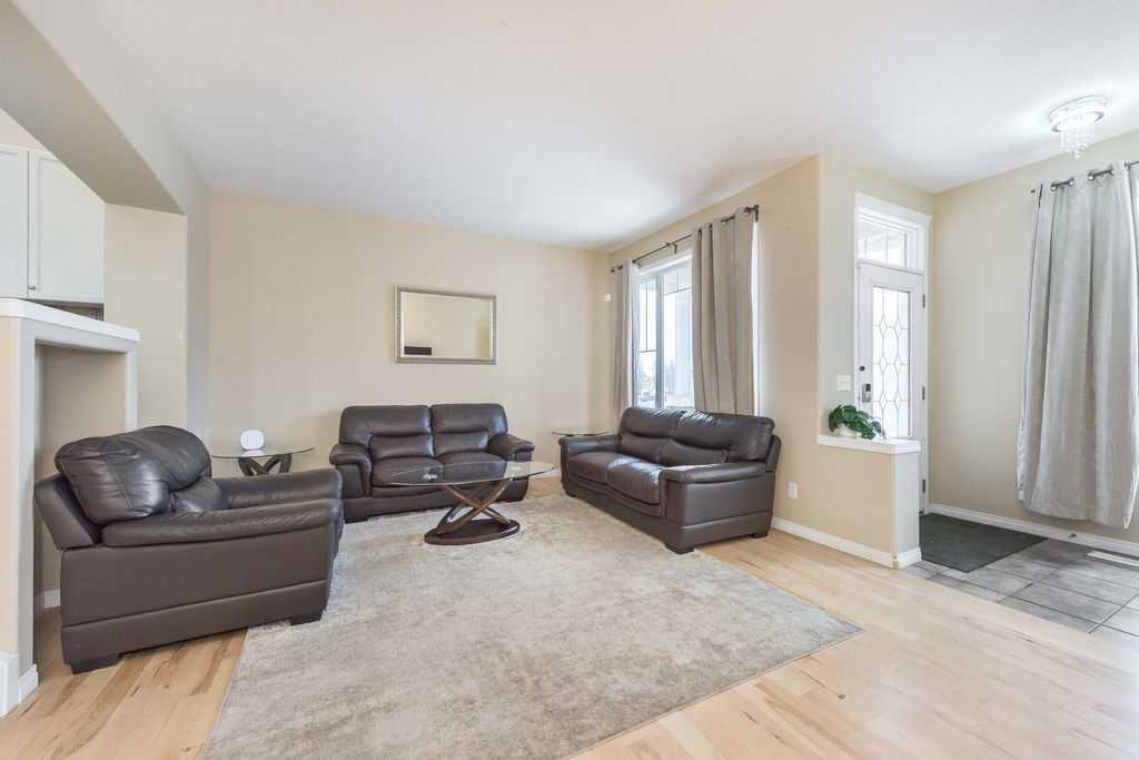1005 NEW BRIGHTON Gardens SE photo 4