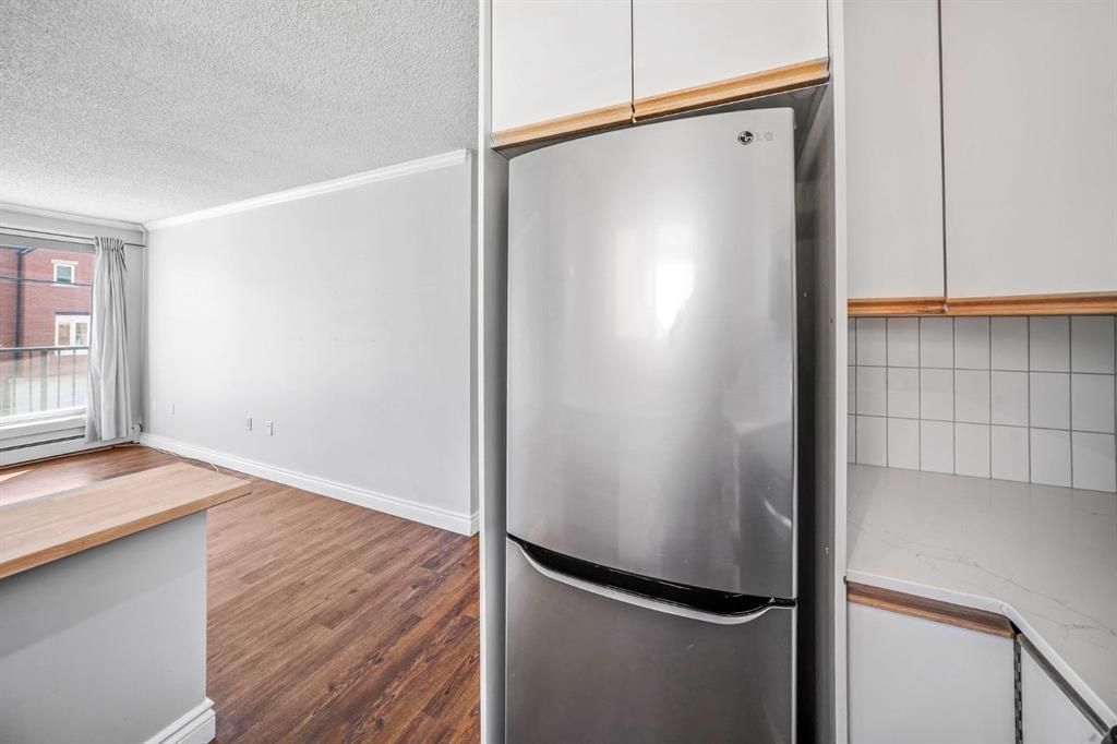 808 Royal Avenue SW #207 photo 4
