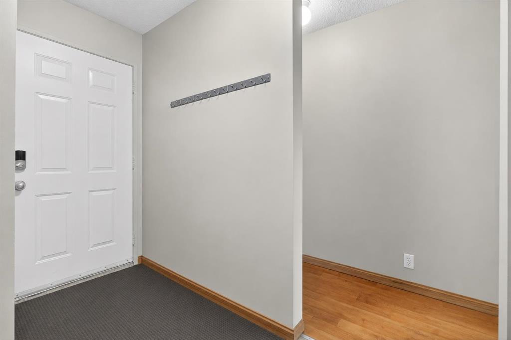 27 Bedford Road NE photo 2