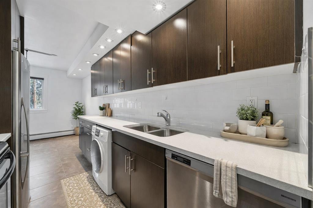 1230 Cameron Avenue SW #12 photo 3
