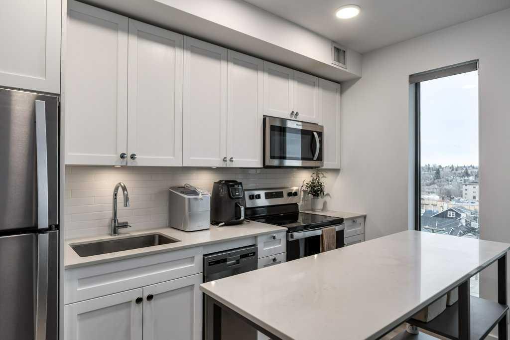 123 4 Street NE #608 photo 2