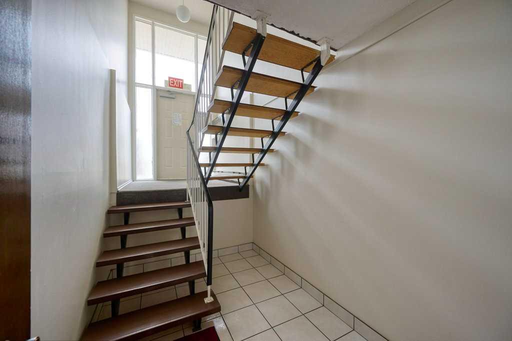 4323 75 Street NW photo 4