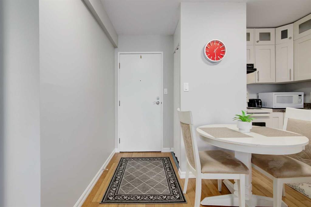 340 14 Avenue SW #706 photo 5