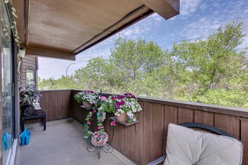 8403 Fairmount Drive SE #308 photo 3