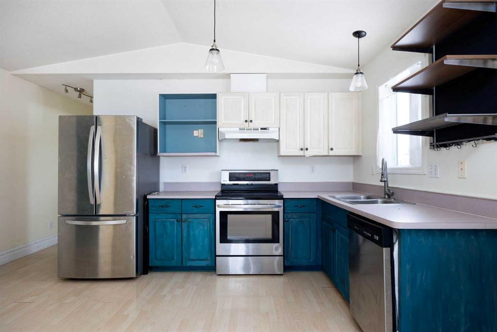 101 Black Bear Crescent photo 4
