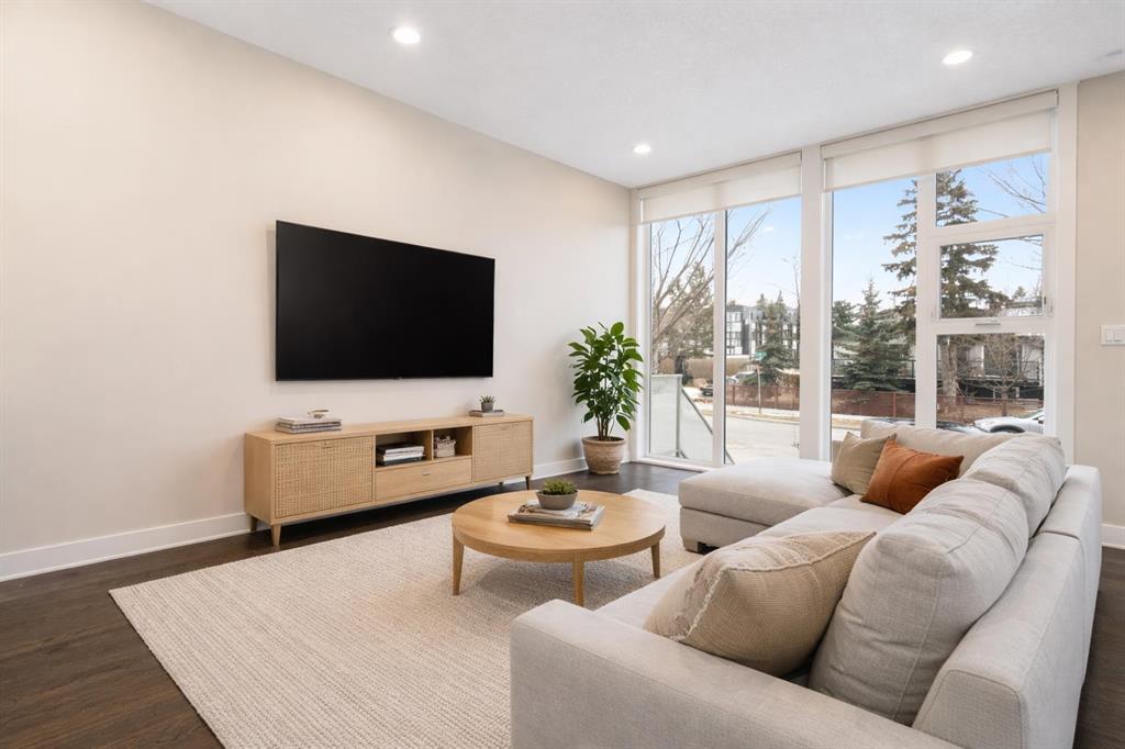 1808 27 Avenue SW #102 photo 2