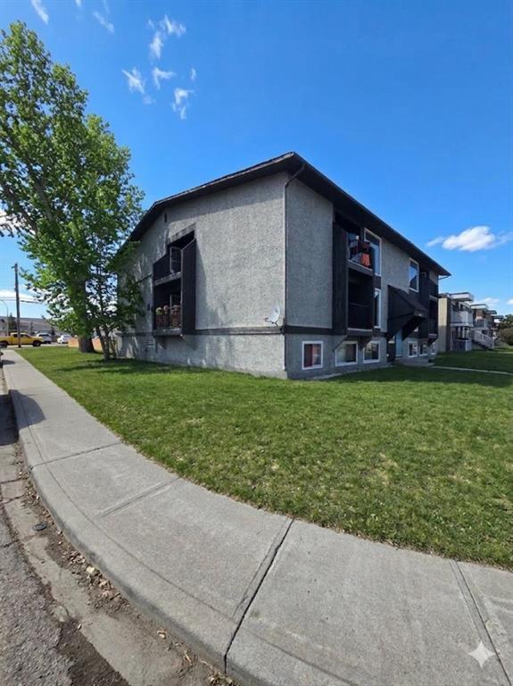 4503 73 Street NW photo 2