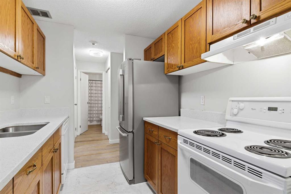 550 Westwood Drive SW #310 photo 5