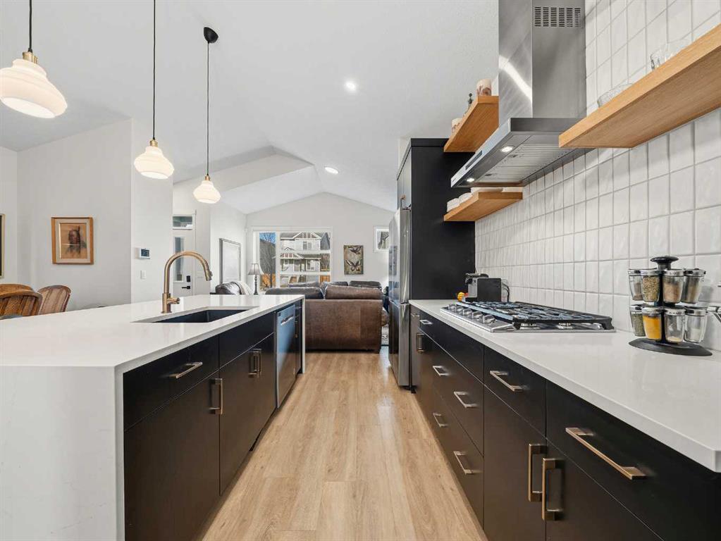 111 Haskayne Drive NW photo 4