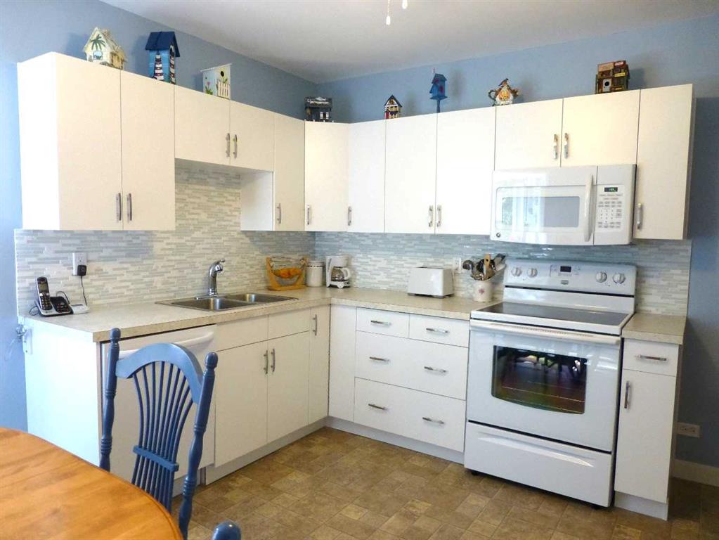 2828 25A Street SW photo 4