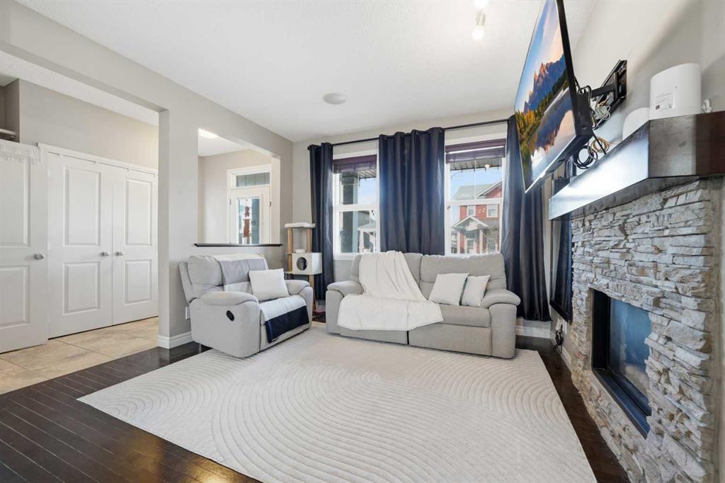 67 Evanspark Road NW photo 4