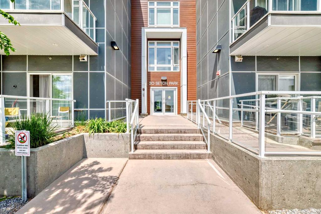 20 Seton Park SE #212 photo 3